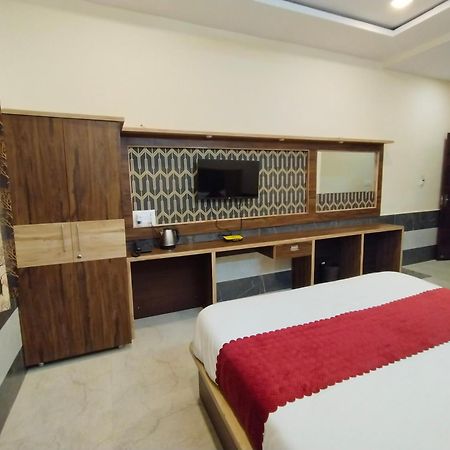 Hotel Grand Vijay 布什格尔 外观 照片