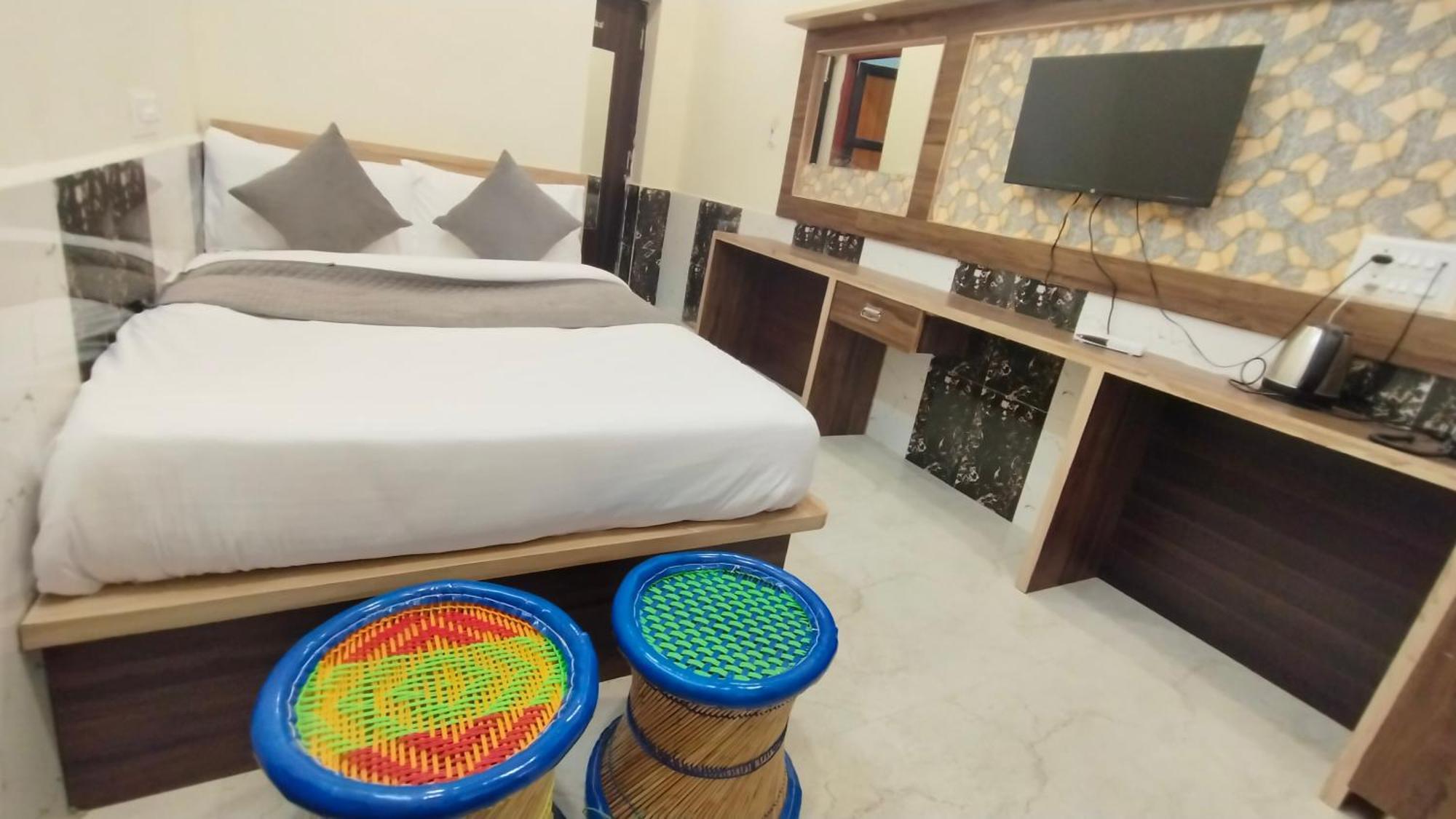 Hotel Grand Vijay 布什格尔 外观 照片