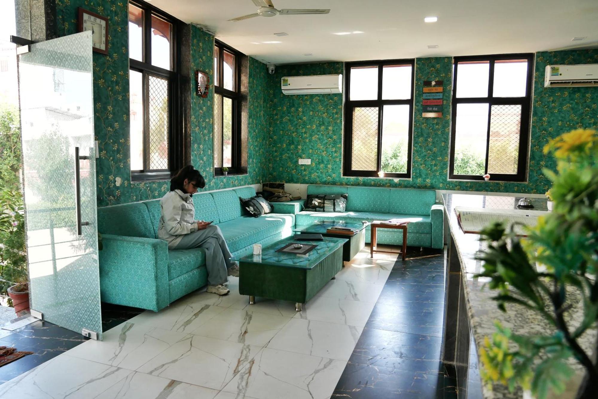 Hotel Grand Vijay 布什格尔 外观 照片