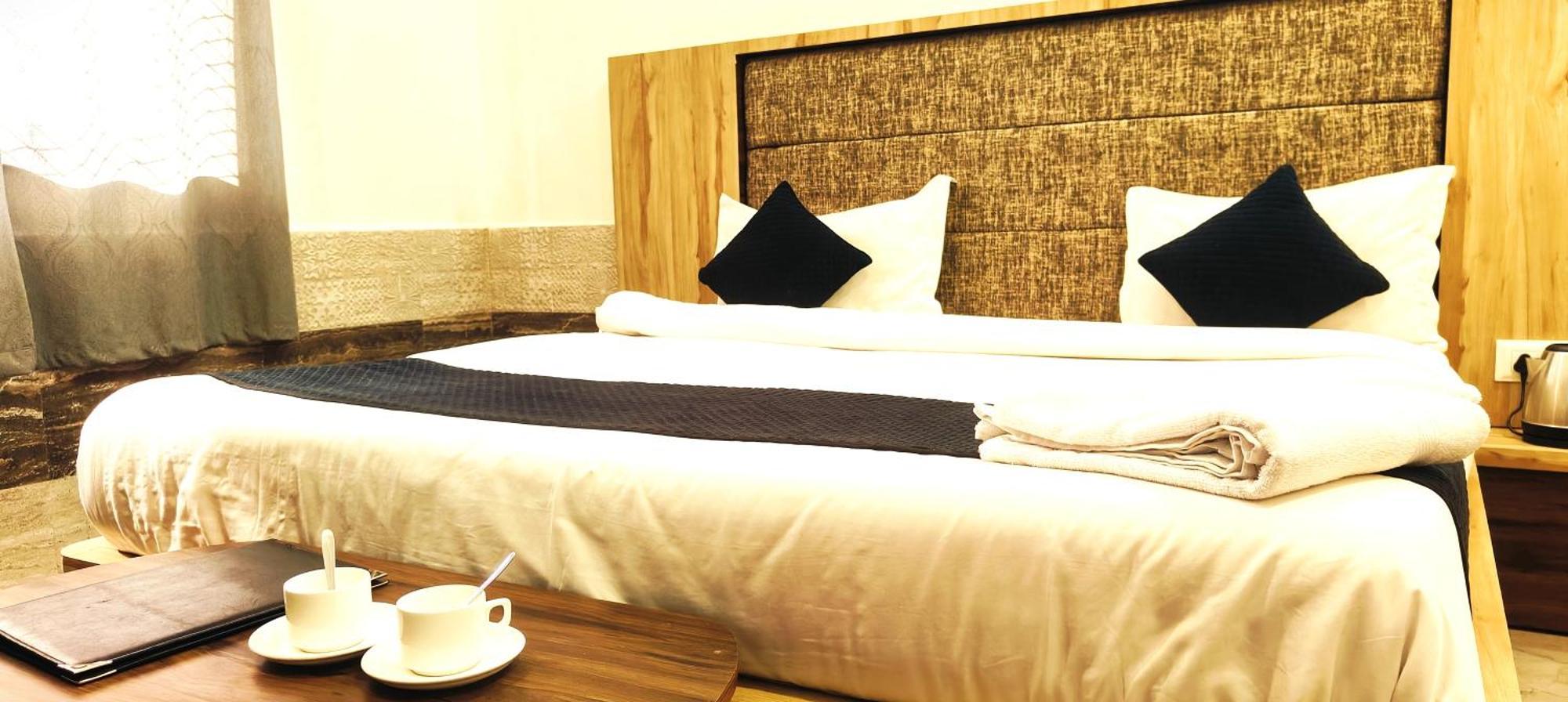 Hotel Grand Vijay 布什格尔 外观 照片